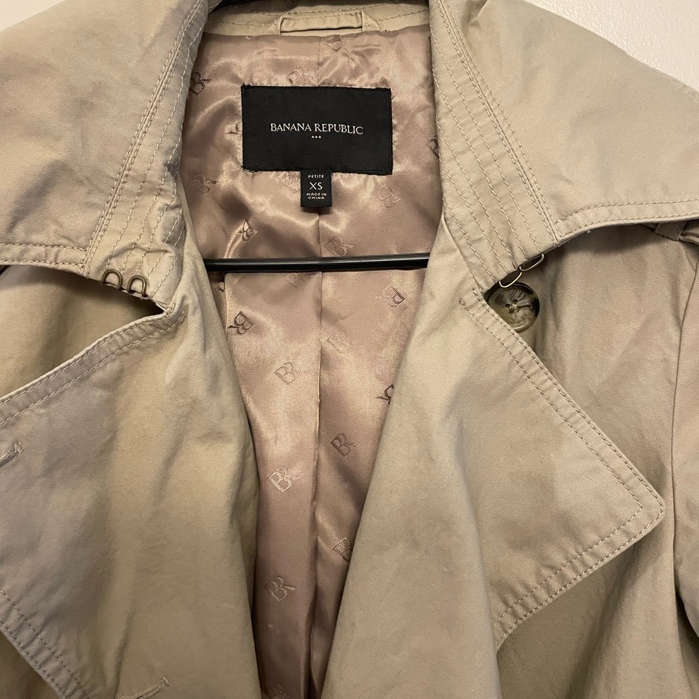 Banana Republic Beige Trench Coat